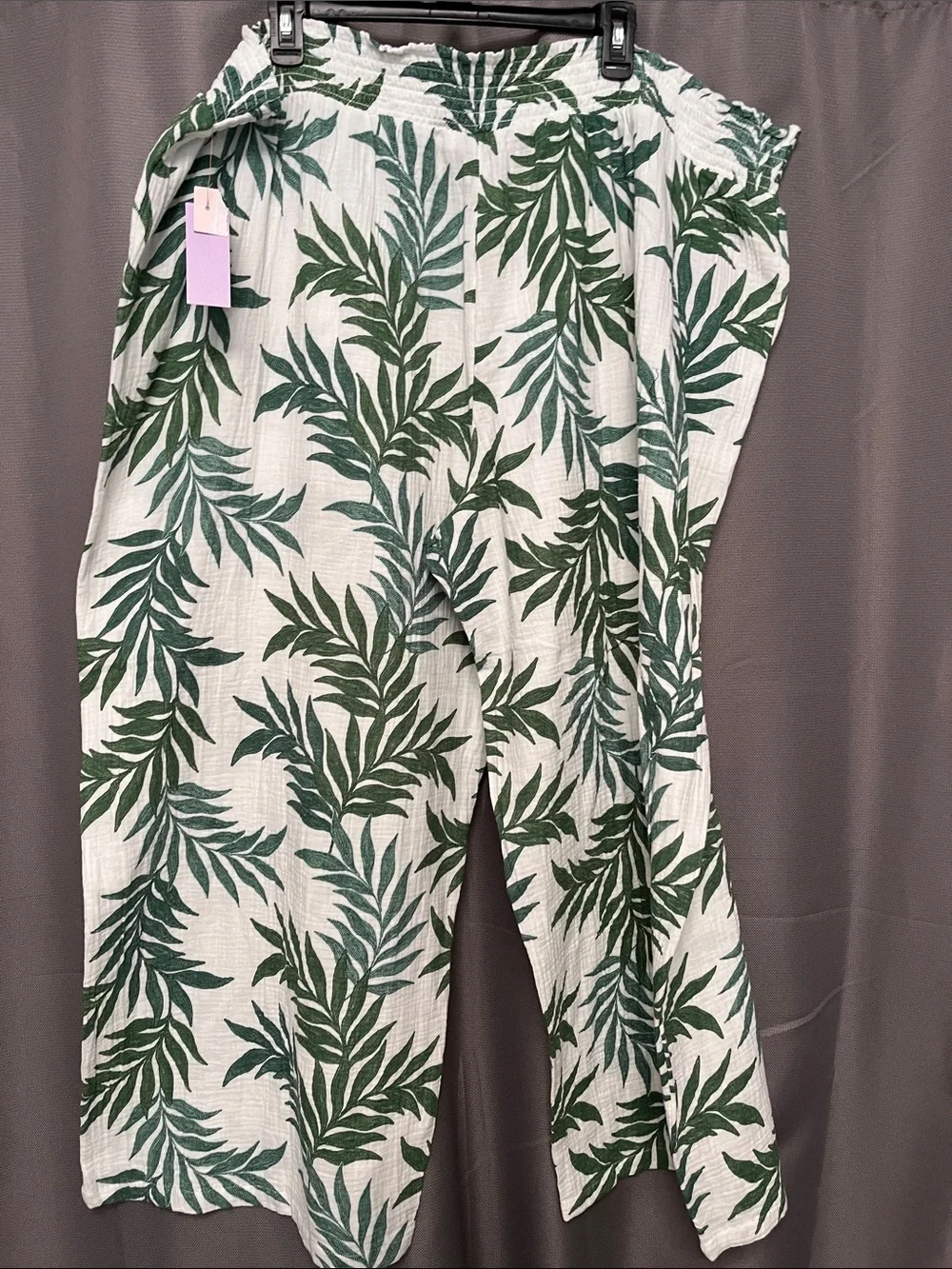Women's Wide-Leg Leaf Print Pants in Green - Picture 5 of 5